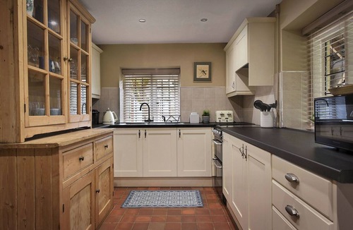 Polebrook Cottage | HOME FARM COTTAGE, pet friendly, luxury holiday cottage in Oundle