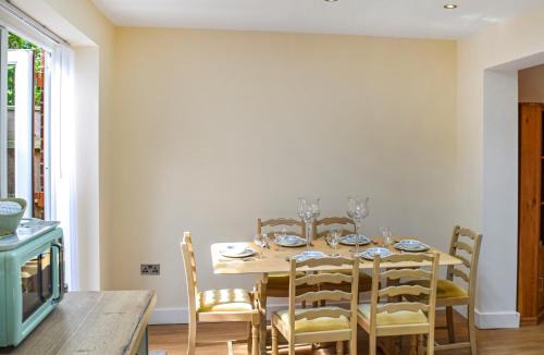 Wirral House | Home Leigh