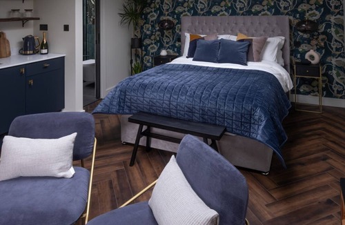Knaresborough Cabin | Honeysuckle Lodge, Knaresborough