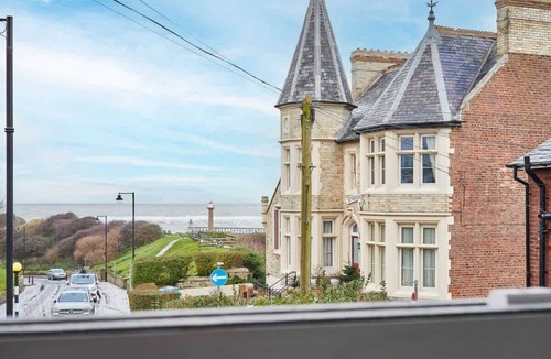 West Cliff House | Host & Stay | 1 The Mount