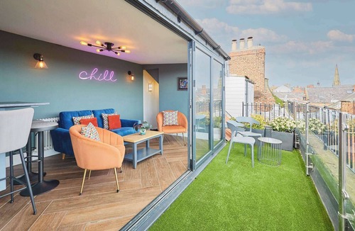 West Cliff House | Host & Stay | Devereux House