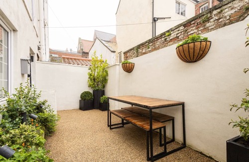 West Cliff House | Host & Stay | Devereux House