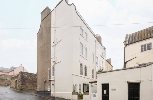 West Cliff House | Host & Stay | Devereux House