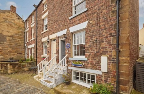 Staithes House | Host & Stay | Hampdon Cottage