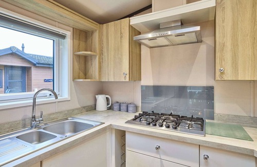 Allerthorpe Ski Chalet | Host & Stay | Oakwood Lodge