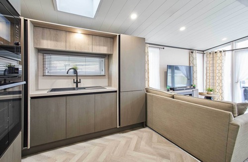 Allerthorpe Ski Chalet | Host & Stay | Pebble Lodge