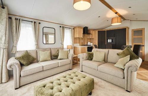 Allerthorpe Ski Chalet | Host & Stay - Rose Lodge