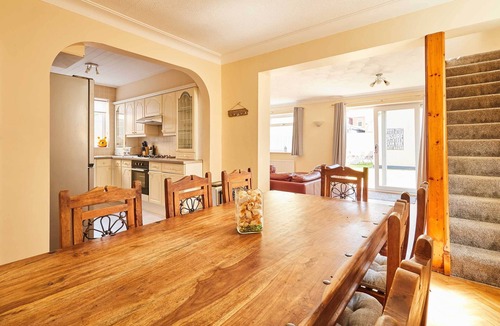Skegness House | Host & Stay | Roseberry Avenue