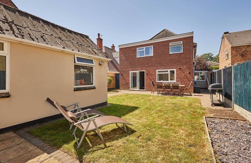Skegness House | Host & Stay | Roseberry Avenue