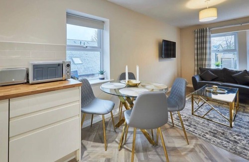 South Charlton Apartment | Host & Stay | Studio No.8