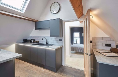 West Cliff Apartment | Host & Stay | The Loft @ Skinner St