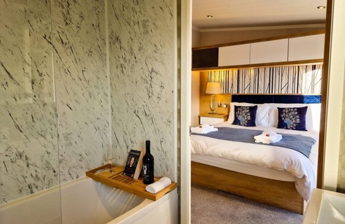 Woodhall Spa Cabin | Hotchkin Lodge, Woodhall Spa