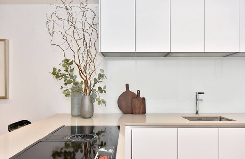 Mayfair Apartment | Huge Mayfair 3 Bed 3.5 Bath £10 million AC Wi-Fi