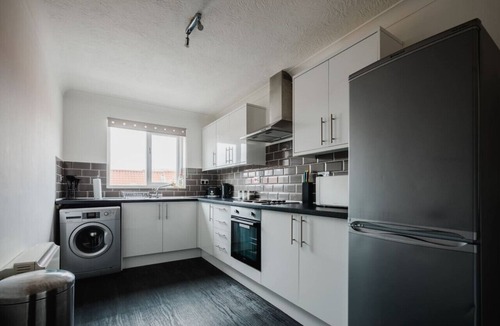 Hull Old Town Apartment | Hullidays》`Old School` Penthouse Trinity Square