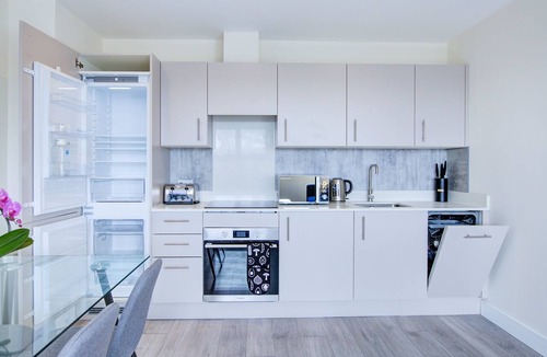 Sutton Apartment | Hybrid Resi Cheam - Two Bedroom Apartment