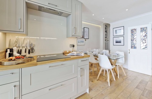 Shaftesbury Cottage | I Came To Boogie