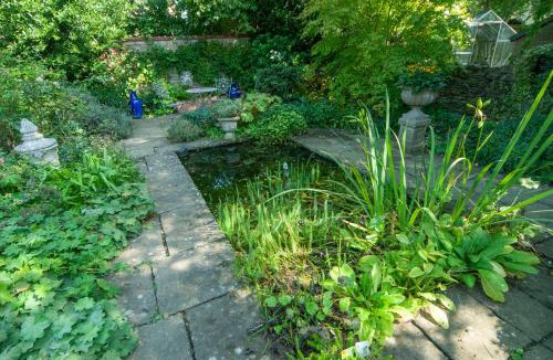 Whichford House | Idyllic Cottage straight out of The Holiday!