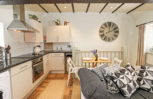 Middleham Cottage | IN & OUT COTTAGE, pet friendly, luxury holiday cottage in Middleham