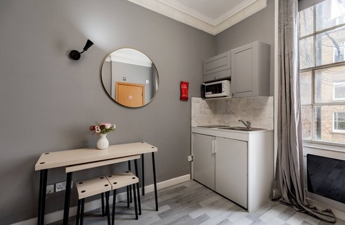 Lancaster Gate Apartment | Inverness Terrace Studios - Studio 202
