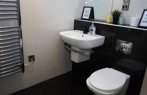 Sheffield Apartment | Inviting 2-bed Apartment in Sheffield