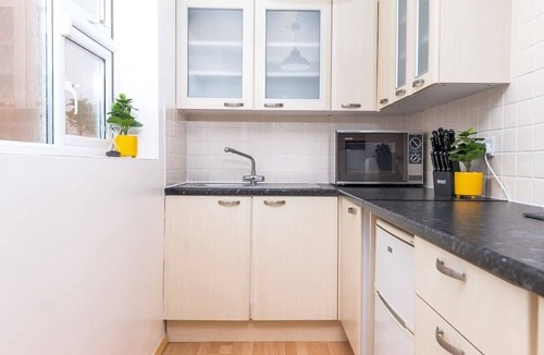 Wilford Apartment | Inviting and Cosy Annexe | Free Parking and Wi-Fi