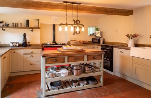 Thrapston House | Islip Mill House - Beautiful Riverside Home
