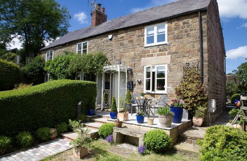 Crich Cottage | Jasmine Cottage (2) - sleeps 2 guests in 1 bedroom