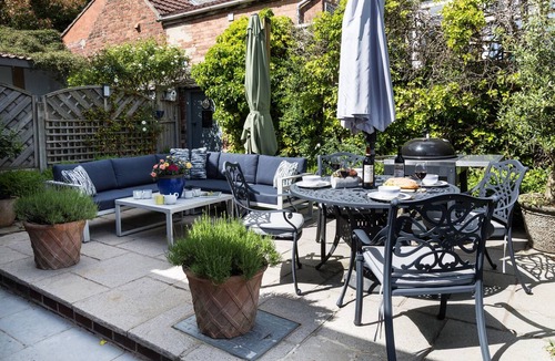 Crich Cottage | Jasmine Cottage (2) - sleeps 2 guests in 1 bedroom