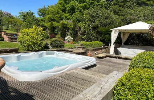 Horncastle House | Jolls Cottage with hot tub Lincolnshire Wolds