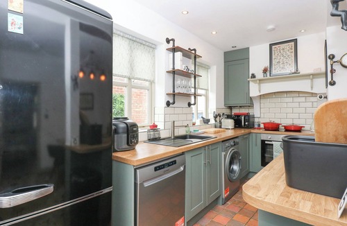 Snettisham Cottage | JOY'S COTTAGE, pet friendly, character holiday cottage in Snettisham