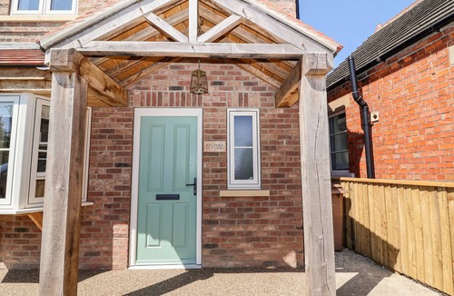 Newton on Derwent Cottage | KEEPERS COTTAGE, pet friendly, with a garden in Wilberfoss