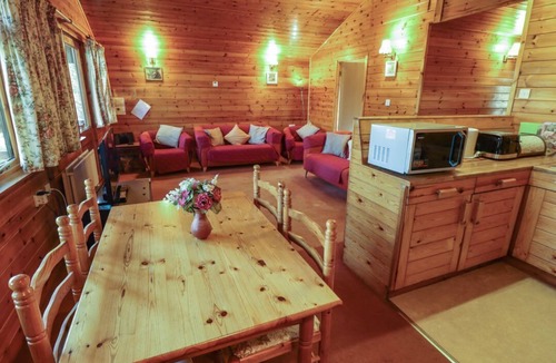 Alford Cabin | Kestrel - A Charming Haven