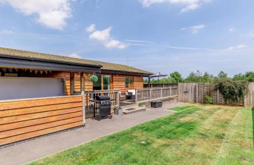 Arnold House | Kingfisher Lodge
