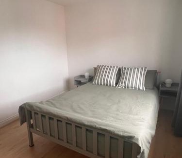 Royston House | La CAZA Guest House