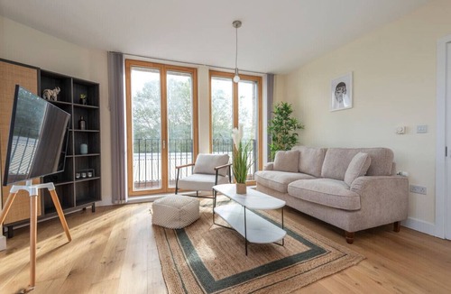 Notting Dale Apartment | Ladbroke Grove Flat Near Portobello Market