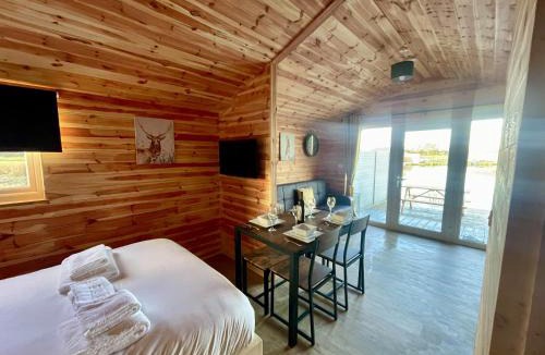 Boston Resort | Lakeside Fishing Retreats
