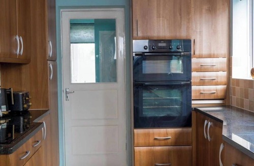 Stockton-on-Tees House | Large 5 Bedroom, Free Parking for Contractors, Stockton