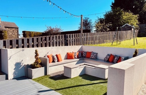 Hoyland House | Large detached home for families and group stays