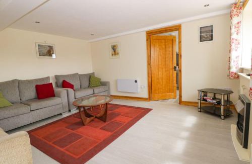 Tunstall House | Lavender Lodge