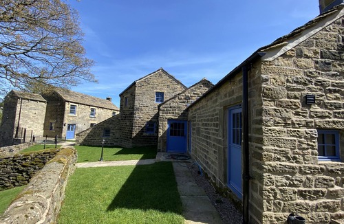 Millhouse Green Cottage | Leapings Cottage - sleeps 12 guests in 6 bedrooms