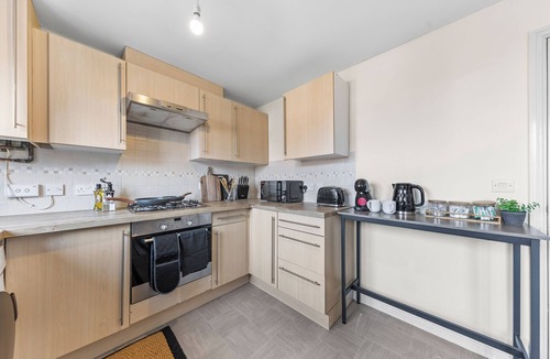 Hamilton House | Leicester 3BR House | Parking | Garden - Hamilton Three