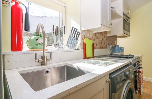 Eyemouth Cottage | LIGHTKEEPERS FOLD, romantic, country holiday cottage in St Abbs