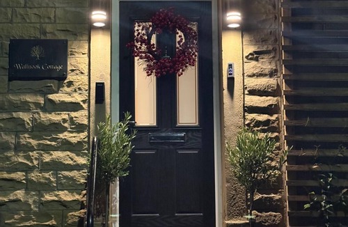 Ainley Top Cottage | Lindley Gem Heart of Lindley, sleeps up to 6, enclosed gardens, yards from Manor