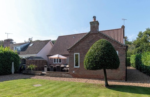 Titchwell House | Linksway is situated on the prestigious beach road in Brancaster
