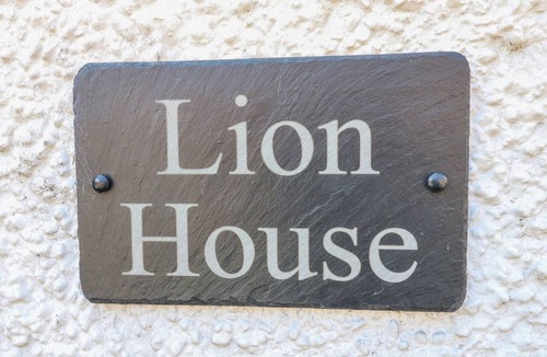 Ashbourne House | LION HOUSE, family friendly, character holiday cottage in Ashbourne