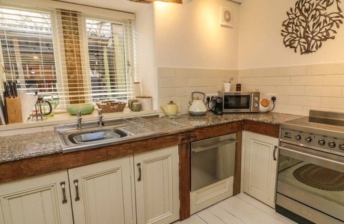 Litton Cottage | LITTON HALL BARN COTTAGE, family friendly, with open fire in Litton