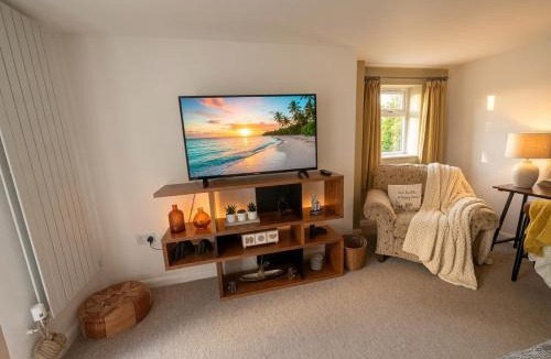 Northampton Bed & Breakfast | Living light