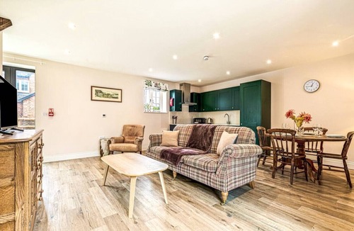 Nuneham Courtenay House | Loft 1 - One bedroom house with parking