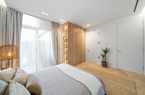 Ravenscourt Park Apartment | London W6 - Luxe, Sauna, Bath, Parking & Cinema