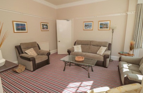 South Cliff House | Lonsdale Villa